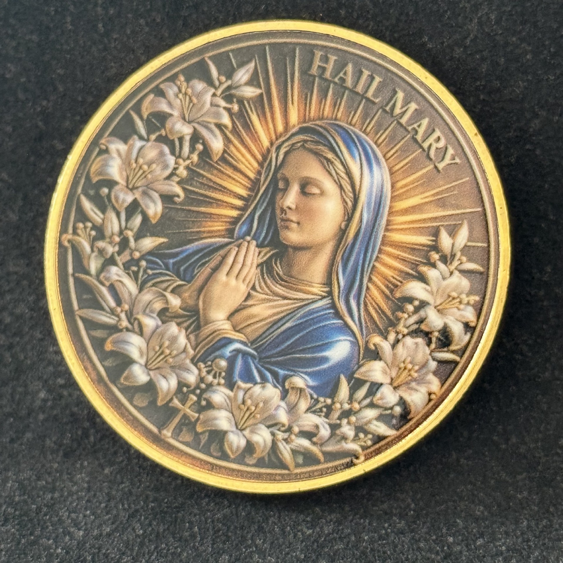 Hail Mary Catholic Prayer Coin – Blessed Virgin Mary & Ave Maria Commemorative Medal - Image 3