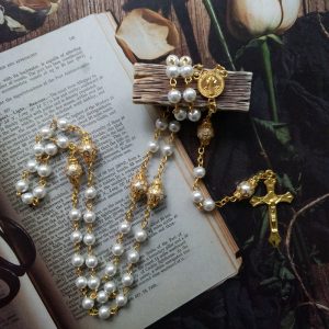 Retro Rosary Benedictine